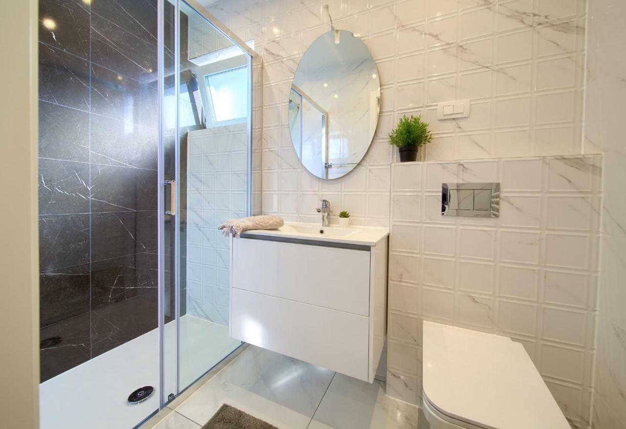 Holiday Home Elegant Vrh  Kültér fotó
