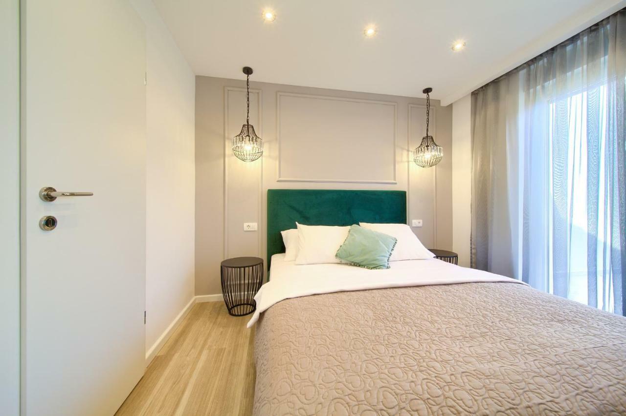 Holiday Home Elegant Vrh  Kültér fotó