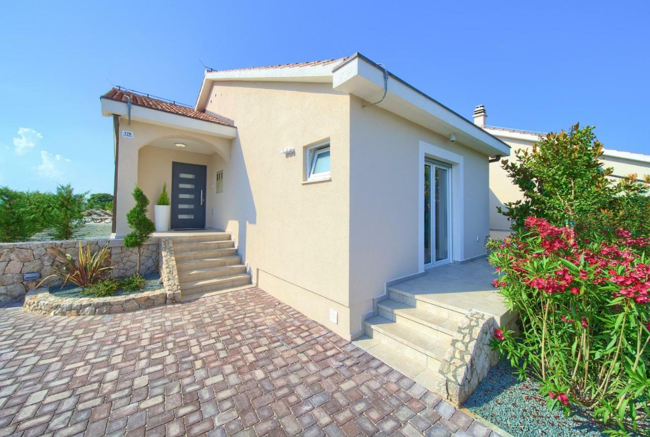 Holiday Home Elegant Vrh  Kültér fotó