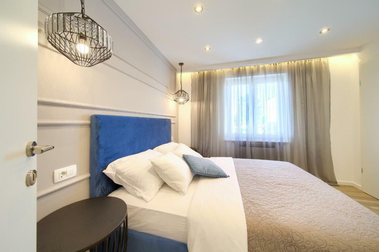 Holiday Home Elegant Vrh  Kültér fotó
